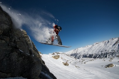 Snowboarder